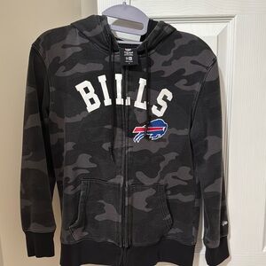 ❤️ Buffalo Bills 💙 Gray and Black Camo Hoodie. NFL East